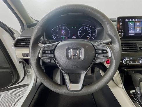 Used 2018 Honda Accord EX image 12