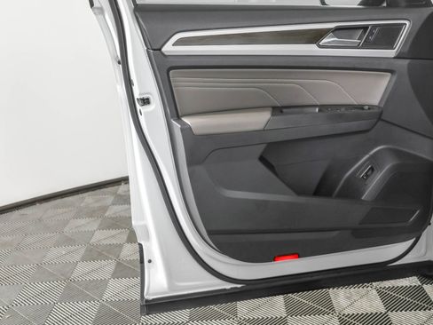 Used 2023 Volkswagen Atlas SE w/ Panoramic Sunroof Package AWD/4WD image 34