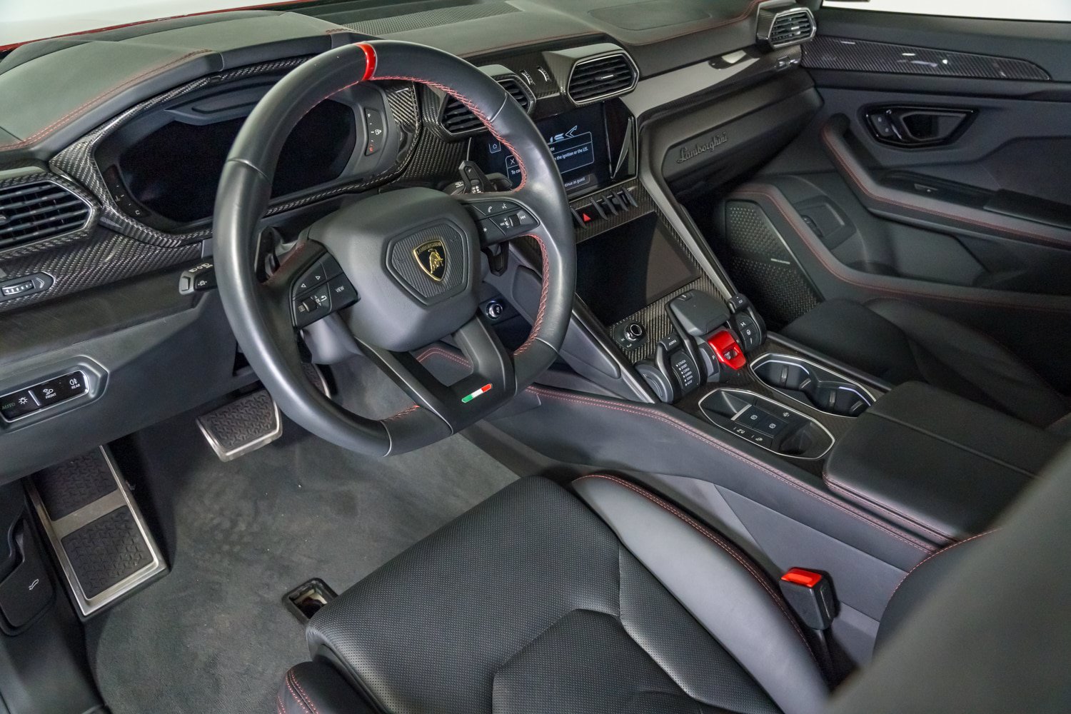 Used 2023 Lamborghini Urus S AWD/4WD image 18