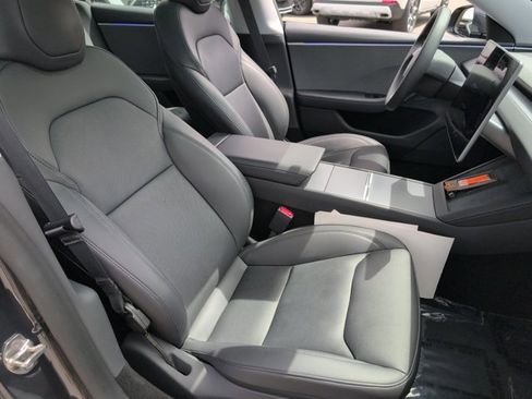 Used 2024 Tesla Model 3 image 23