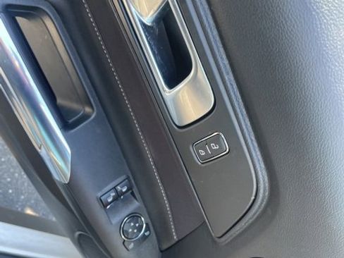 Used 2022 Ford Mustang GT w/ Equipment Group 301A image 15