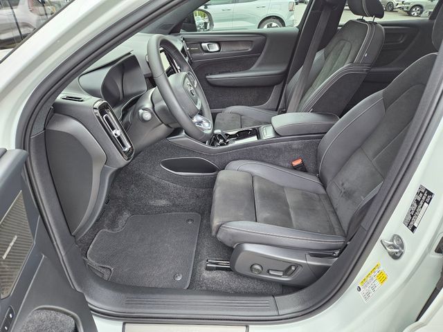 Certified 2023 Volvo C40 P8 Recharge Ultimate AWD/4WD image 17