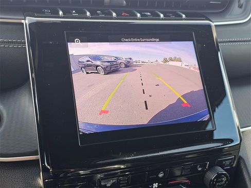 New 2025 Jeep Grand Cherokee Altitude image 20