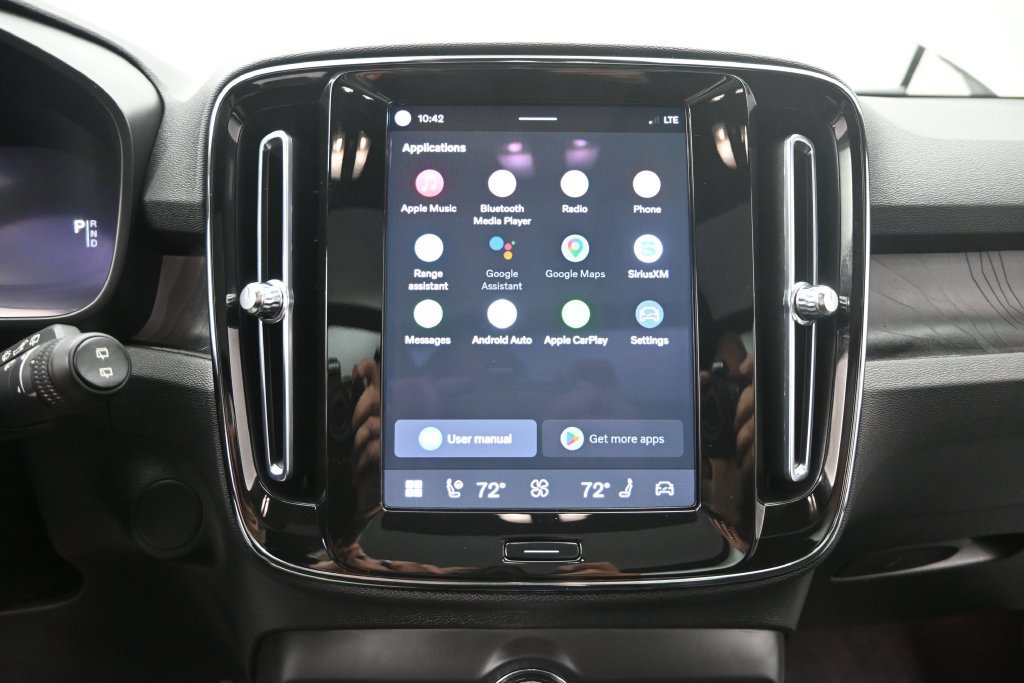 Used 2023 Volvo XC40 Recharge Ultimate AWD/4WD image 13