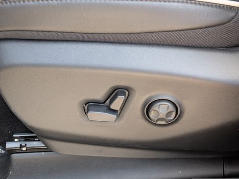 New 2026 Chrysler Pacifica Limited FWD image 24