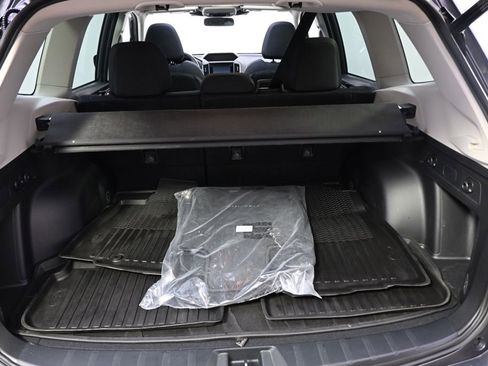 Used 2022 Subaru Forester Premium AWD/4WD image 19