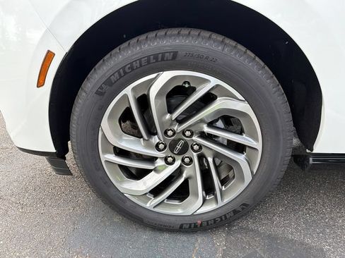 New 2027 Lincoln Navigator Reserve AWD/4WD image 13