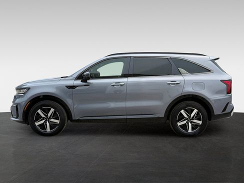 Used 2022 Kia Sorento S w/ Panoramic Sunroof Package FWD image 8