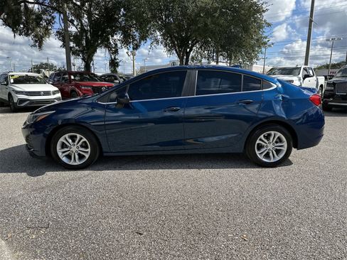 Used 2019 Chevrolet Cruze LT w/ Convenience Package image 8