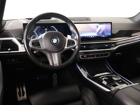 Used 2024 BMW X5 xDrive40i w/ M Sport Package AWD/4WD image 2