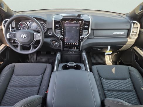 New 2026 RAM 1500 Big Horn AWD/4WD image 9
