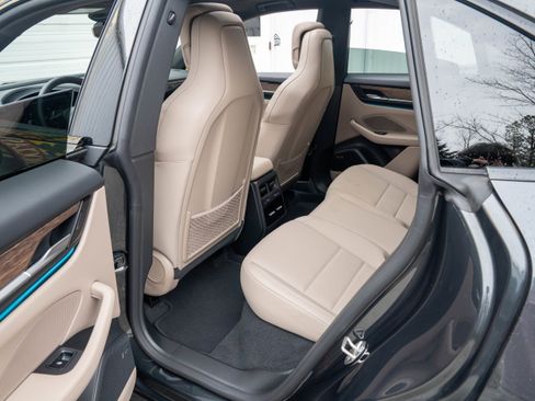 New 2026 Porsche Macan 4 Electric image 29