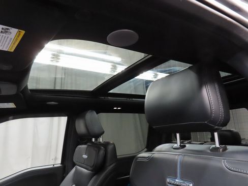 Used 2024 Ford F150 Platinum w/ FX4 Off-Road Package image 27