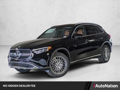 Used 2026 Mercedes-Benz GLC 300 image 1