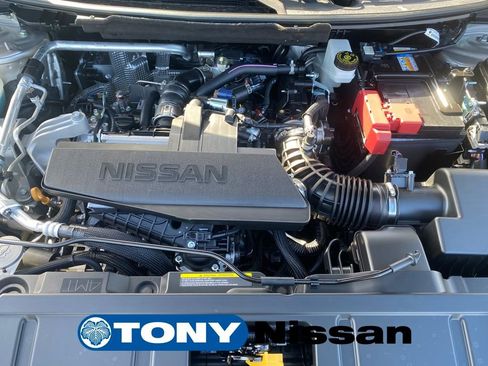 New 2026 Nissan Rogue Platinum image 10