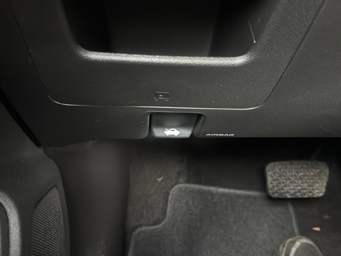 Used 2023 Chevrolet TrailBlazer LS image 26