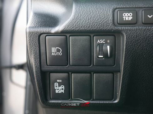 Used 2018 Lexus IS 300 F Sport w/ F Sport Package image 36