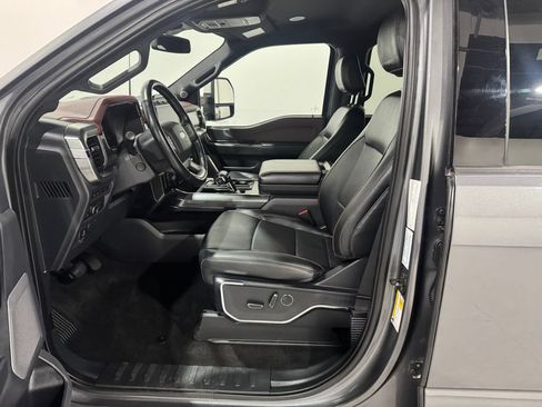 Used 2022 Ford F150 Lariat w/ Equipment Group 502A High AWD/4WD image 16