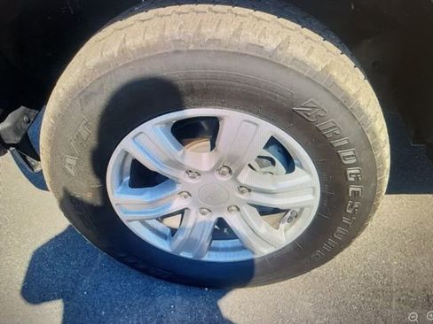 Used 2023 Ford Ranger XLT image 2