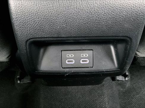 Used 2024 Toyota Corolla LE image 31