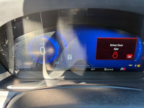 Used 2020 Ford Explorer Platinum w/ Premium Technology Package image 18