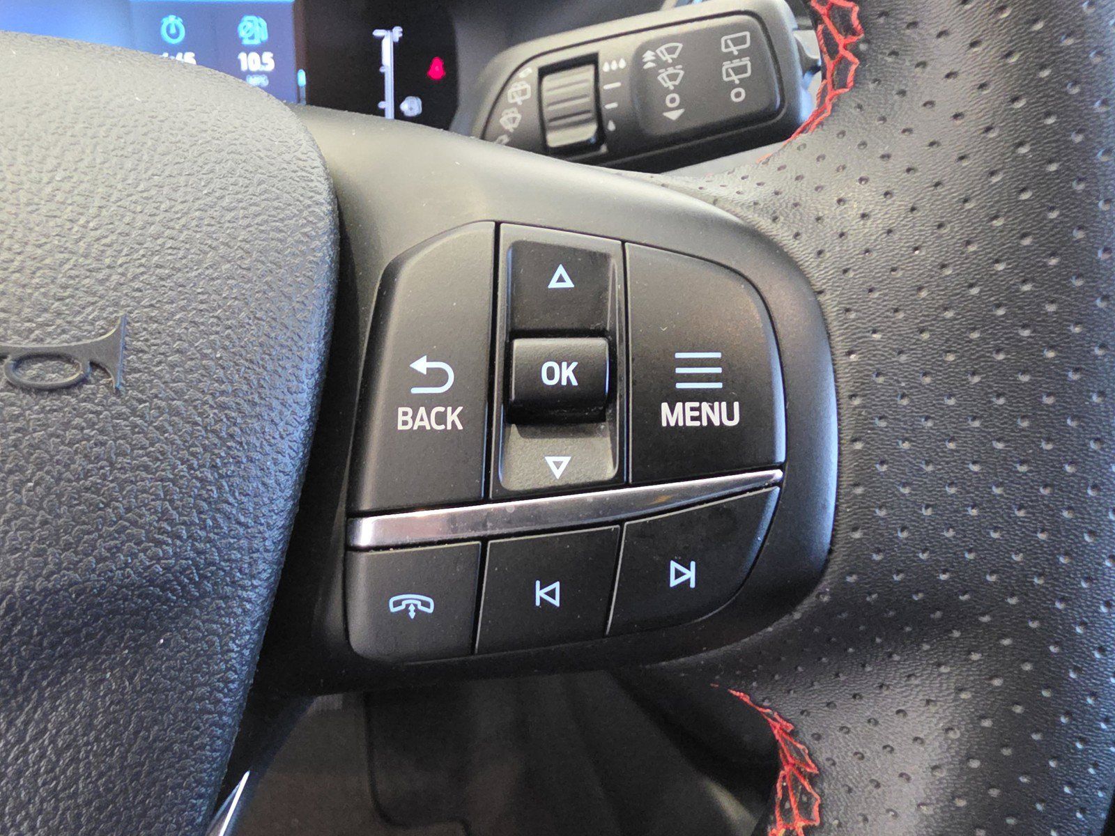 Used 2025 Ford Escape ST-Line FWD image 14
