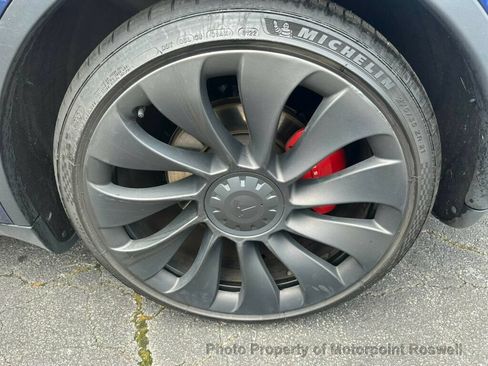 Used 2022 Tesla Model Y Performance AWD/4WD image 23