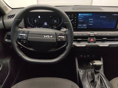 Used 2025 Kia K4 EX FWD image 22