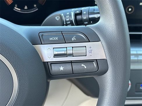 New 2026 Hyundai Kona SE image 25