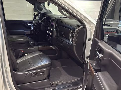 Used 2020 GMC Sierra 3500 Denali w/ Denali Ultimate Package AWD/4WD image 12