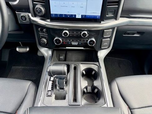 Used 2022 Ford F150 Lariat image 24