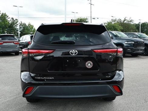 Used 2022 Toyota Highlander XLE FWD image 7