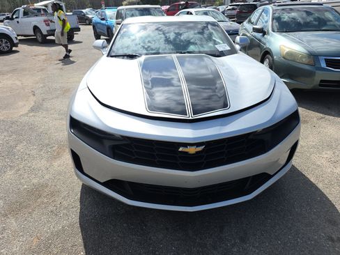 Used 2019 Chevrolet Camaro LT w/ Technology Package image 2