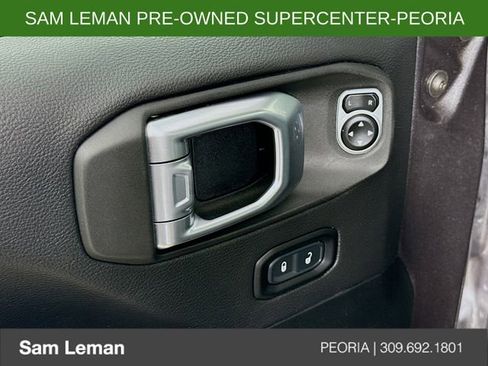 Used 2020 Jeep Wrangler Unlimited Sahara image 17