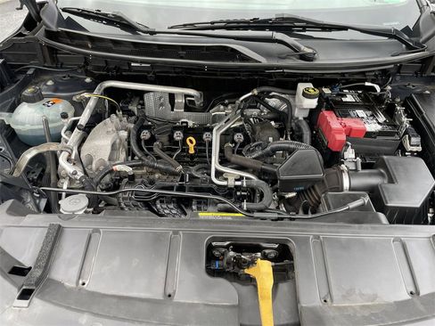 Used 2021 Nissan Rogue SV image 13