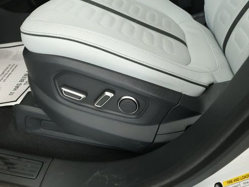 Used 2024 Rivian R1S Adventure image 10