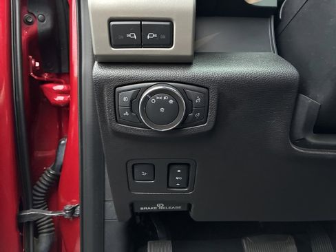 Used 2021 Ford F350 Lariat image 13