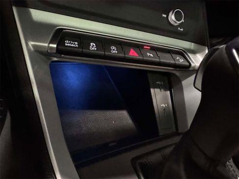 Used 2022 Audi Q3 2.0T Premium Plus image 27