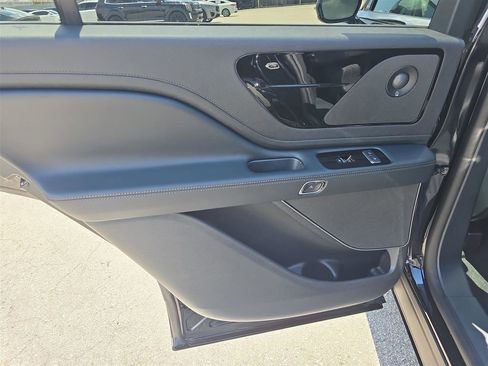 New 2025 Lincoln Aviator 2WD w/ Equipment Group 101A image 17