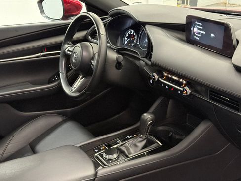 Used 2022 MAZDA MAZDA3 s FWD image 10