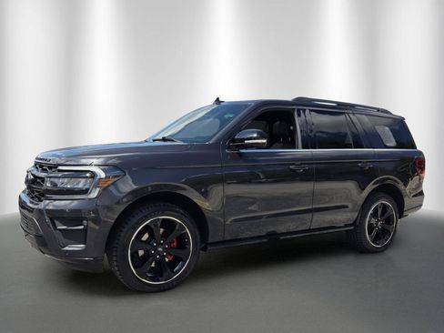 Used 2022 Ford Expedition Limited RWD image 3