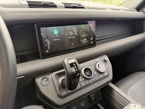 Used 2023 Land Rover Defender 110 X-Dynamic SE AWD/4WD image 15