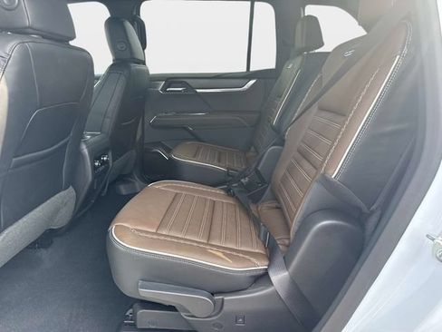New 2026 GMC Acadia Denali Ultimate FWD image 12