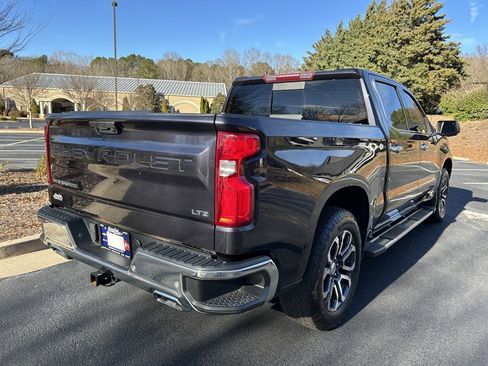 Certified 2022 Chevrolet Silverado 1500 LTZ image 24