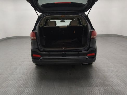 Used 2020 Kia Sorento LX FWD image 29
