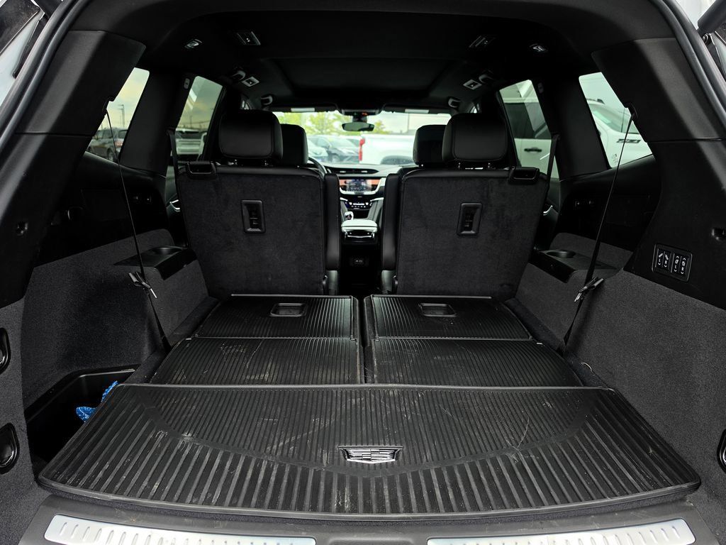 Used 2025 Cadillac XT6 Sport w/ LPO, Floor Liner Package AWD/4WD image 10