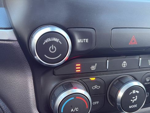 Used 2019 RAM 2500 Big Horn AWD/4WD image 36