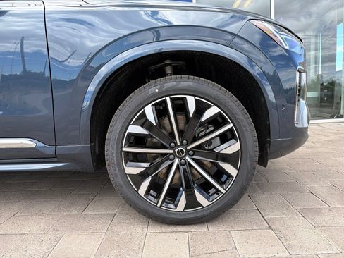 New 2026 Volvo XC90 T8 Plus w/ Protection Package Premier AWD/4WD image 8