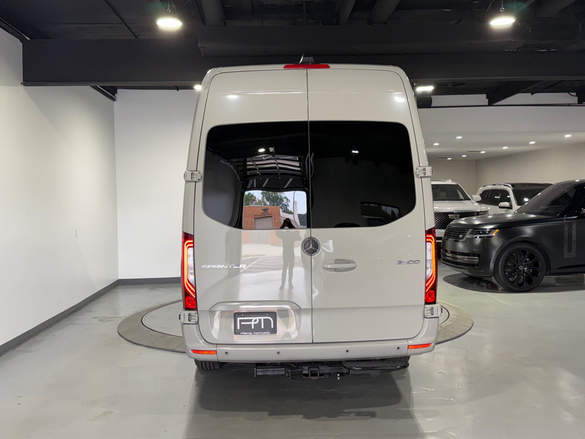 Used 2024 Mercedes-Benz Sprinter 2500 image 14