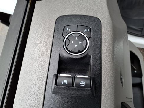 Used 2017 Ford F150 XL w/ Equipment Group 101A Mid AWD/4WD image 18